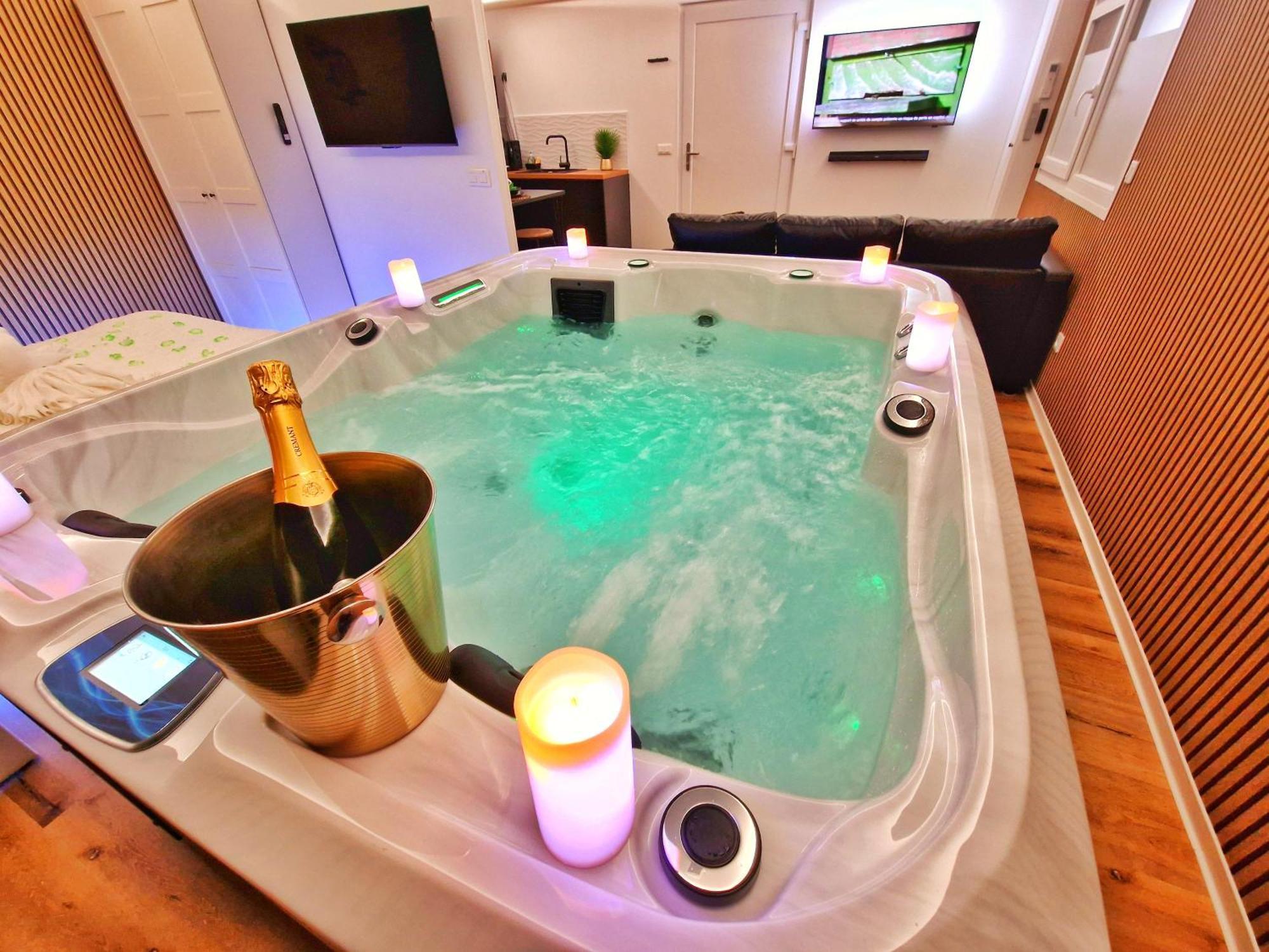 Relax Spa-4 Pers-Jacuzzi-Parking-Jardin-Clim-Colmar Muntzenheim Extérieur photo