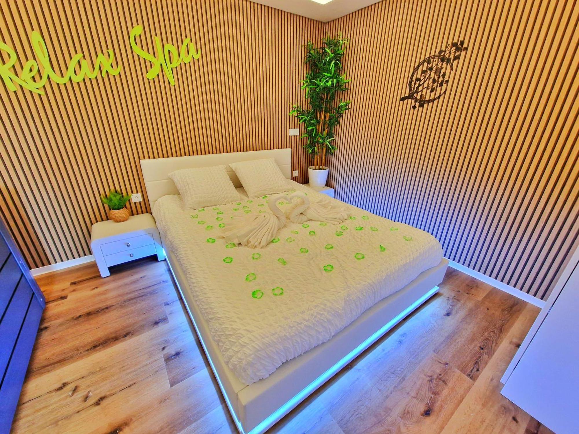Relax Spa-4 Pers-Jacuzzi-Parking-Jardin-Clim-Colmar Muntzenheim Extérieur photo